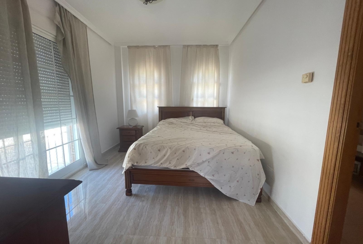 VILLA PARADA CON VISTAS AL MAR Y A 200 METROS DE PLAYA! ZONA TORRE LA MATA. 5 DRM. 3 BAÑOS. PISCINA PRIVADA.