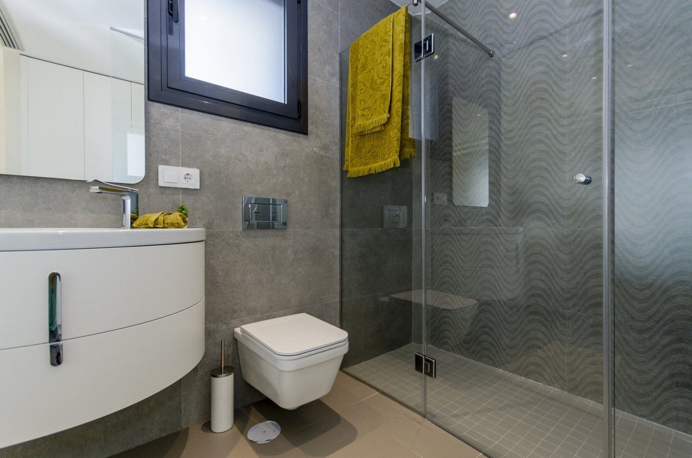 NEW CONSTRUCTION VILLAS 250 m FROM THE BEACH IN CAMPOAMOR