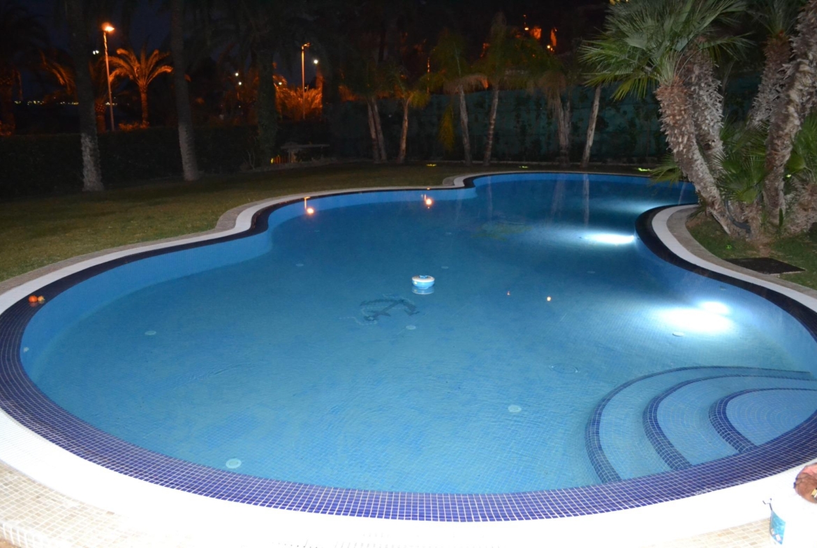 Exceptional Beachfront Villa: Luxury Steps Away from the Beach
