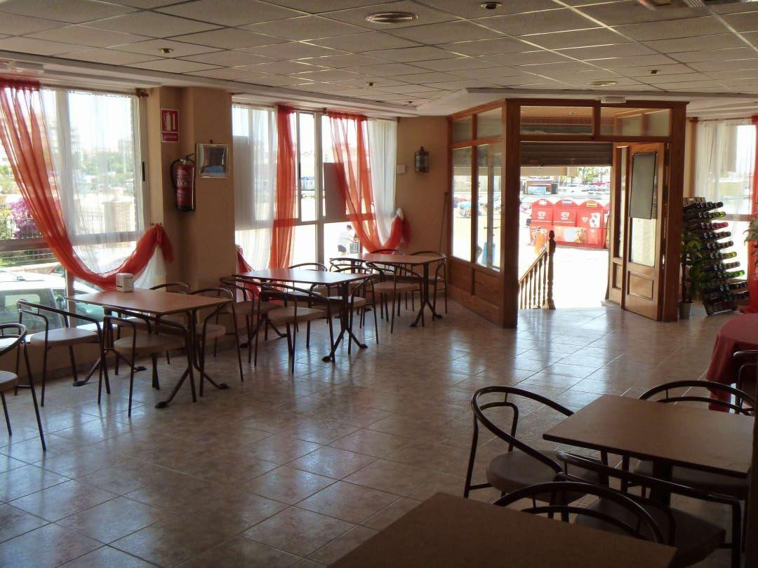 RESTAURANTE EN TORREVIEJA EN LA PRIMERA LINEA DE PLAYA