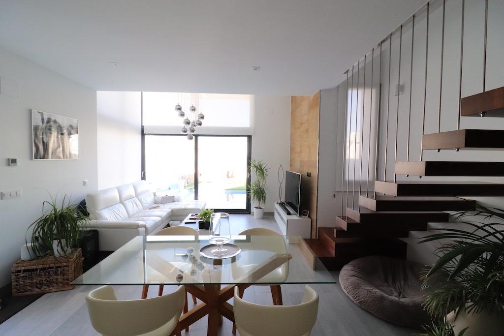 Spectaculaire onafhankelijke villa in Lomas de Cabo Roig