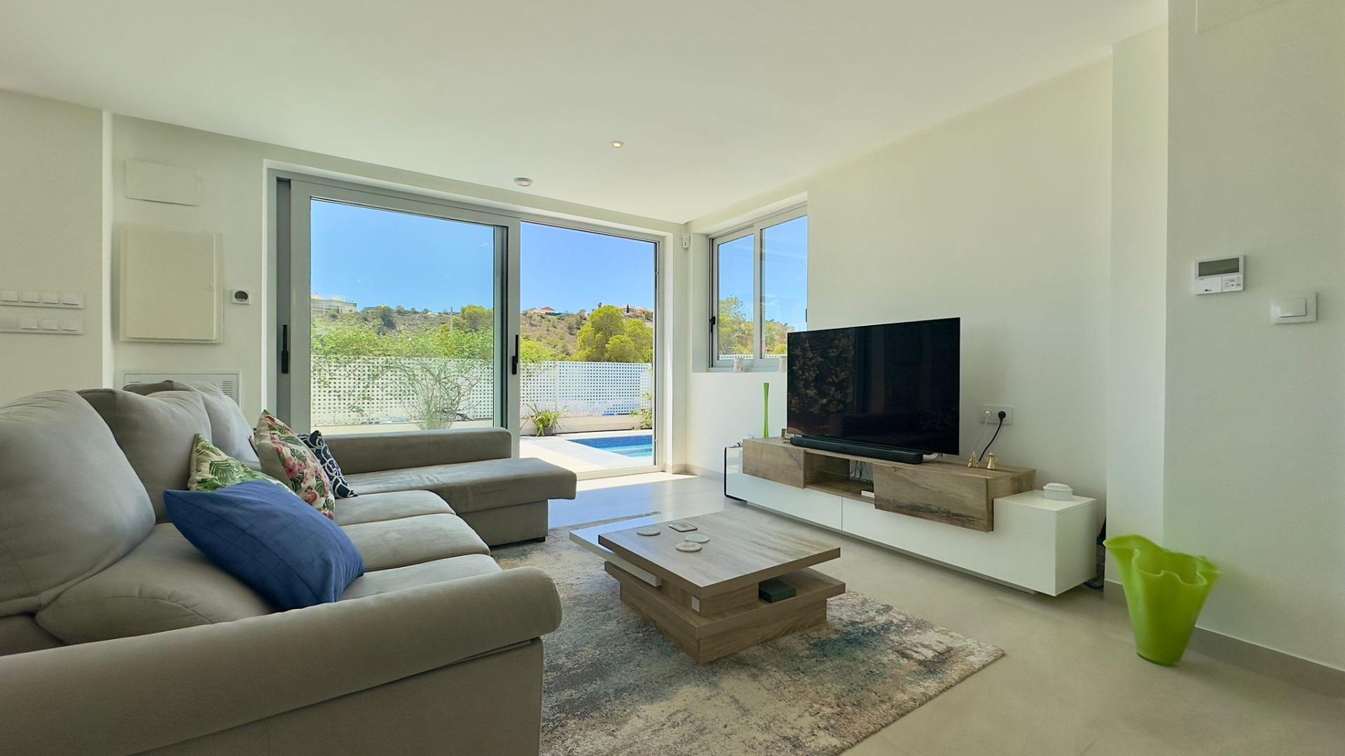 Grote villa op het balkon van Finestrat met uitzicht op de zee