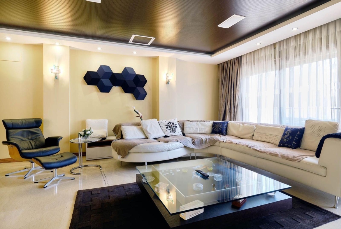 Luxury PENTHOUSE in the TORREVIEJA THEATER SQUARE