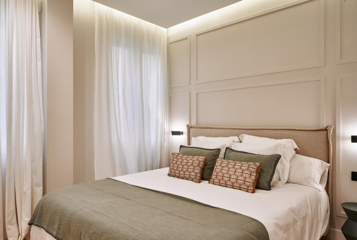 EXCLUSIVE BRAND NEW RENOVATED APARTMENT IN THE CENTER OF MADRID