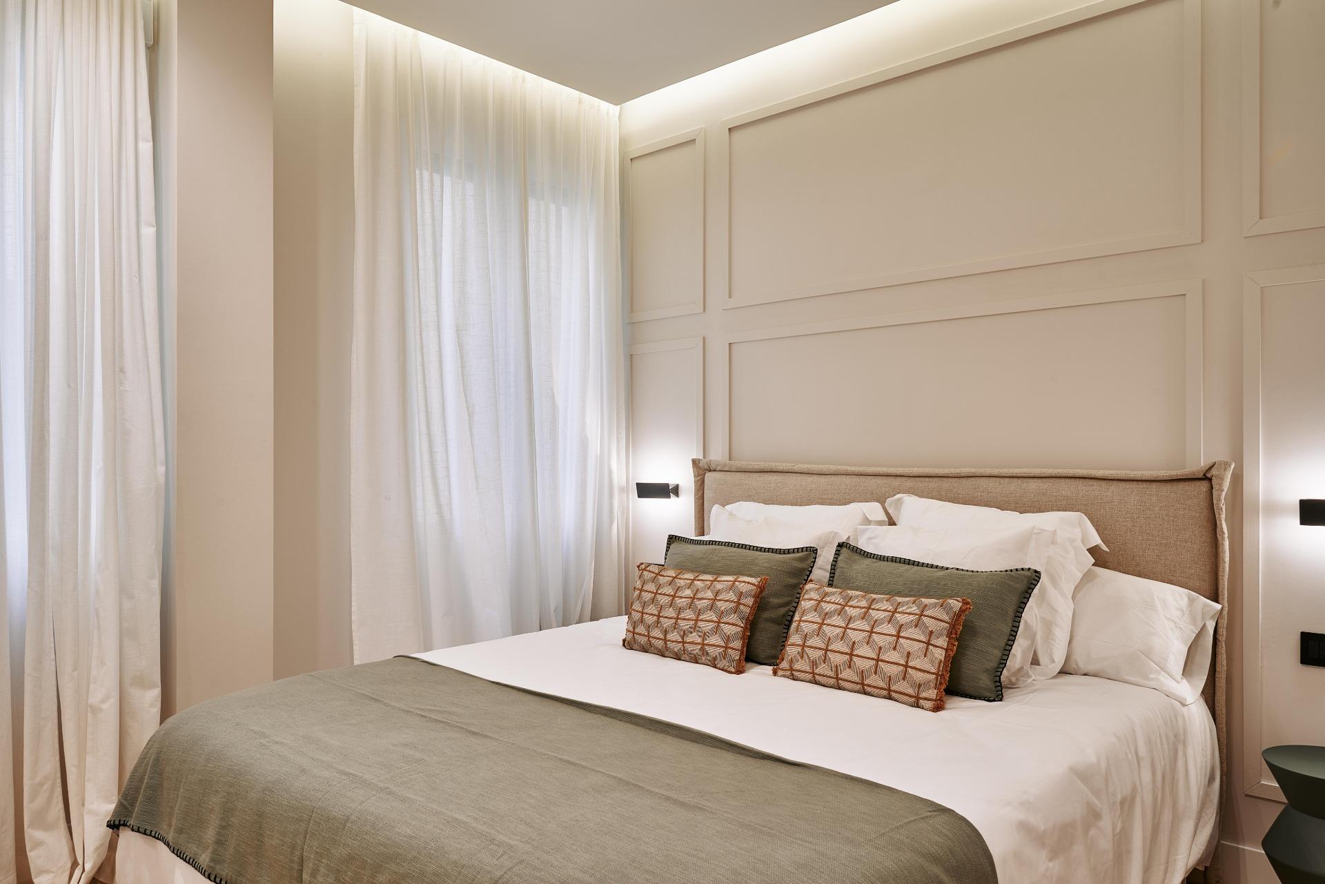 EXCLUSIVE BRAND NEW RENOVATED APARTMENT IN THE CENTER OF MADRID