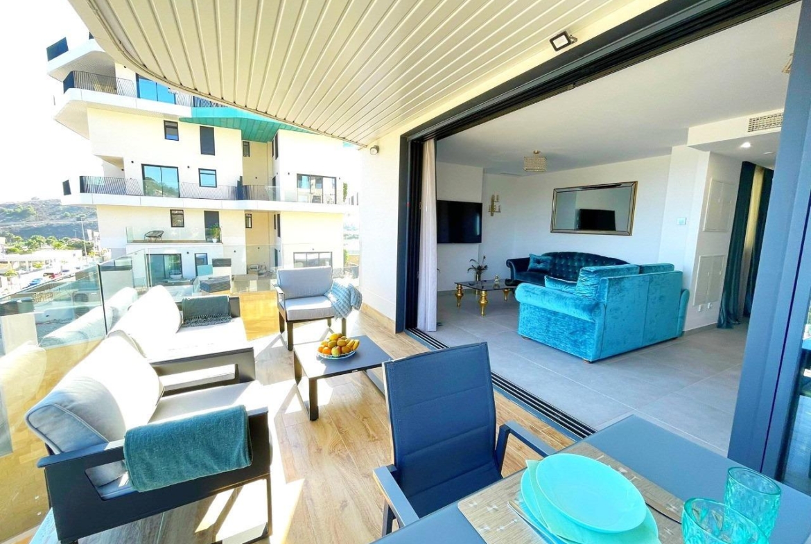 Moderne nieuwe appartementen aan de oevers van de Middellandse Zee