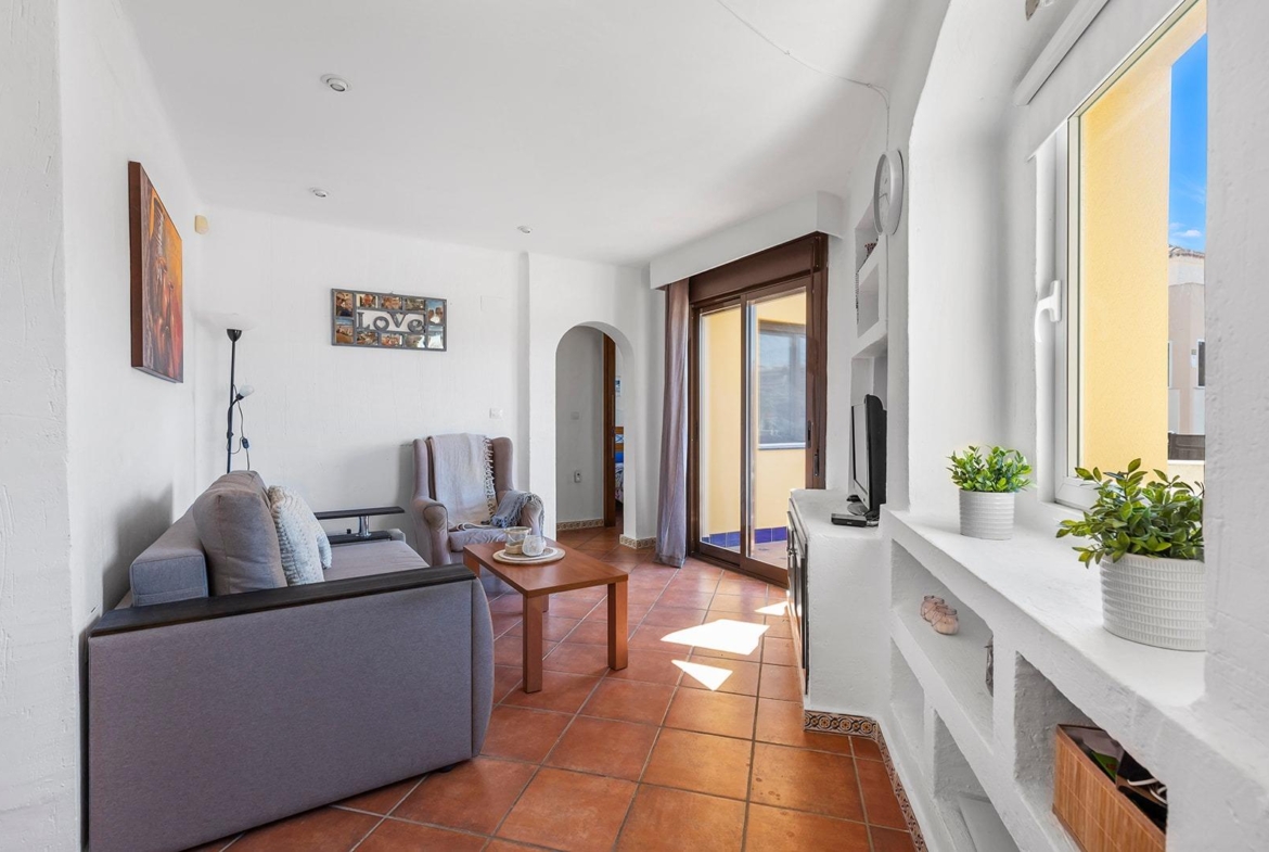 ATÍCO EN PUNTA PRIMA CON SOLARIUM PRIVADO DE 40 M2. 2 DORM. 2 BAÑOS. PISCINA COMUNITARIA.