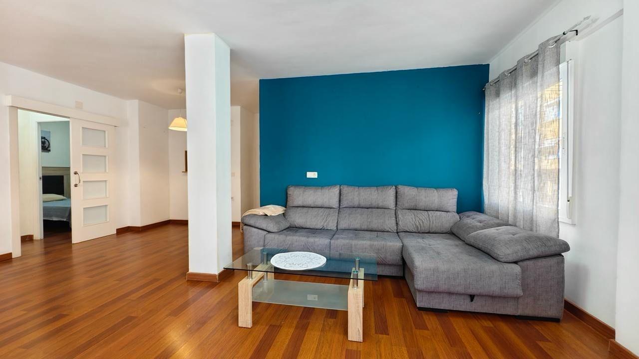 APPARTAMENTO A 300 METROS DE PLAYA CON 3 DORM. 2 BAÑOS CON SUPERFICIE DE 108 M2.