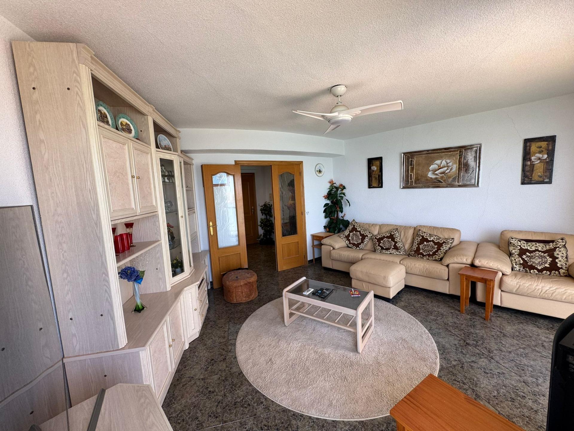 2-8-289 Fantástico apartamento de 3 slaapzalios en primera línea de playa en Torrevieja