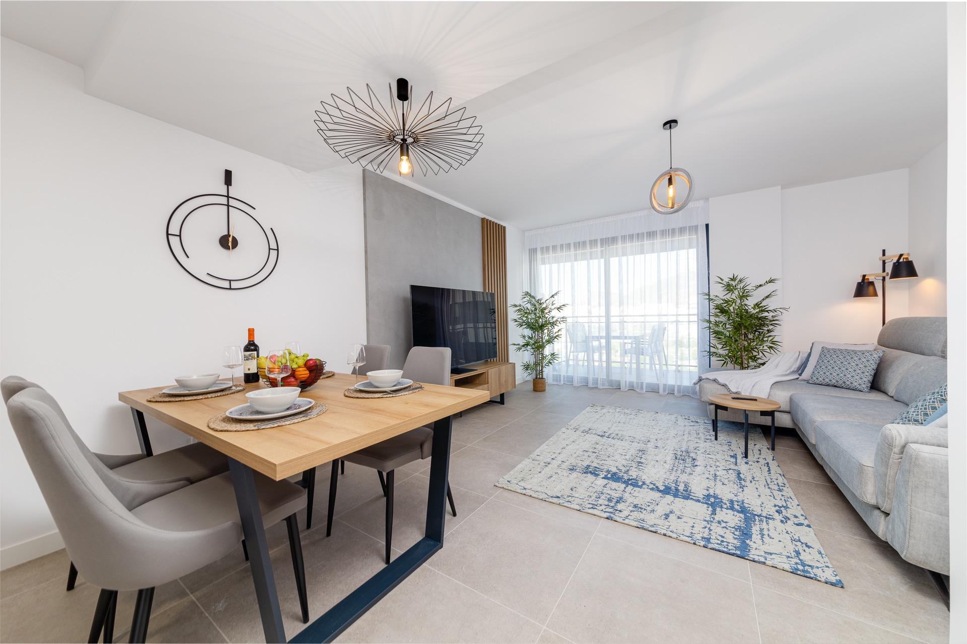 SPECTACULAR NEW LARGE APARTMENT WITH SEA AND MOUNTAIN VIEWS IN CALPE