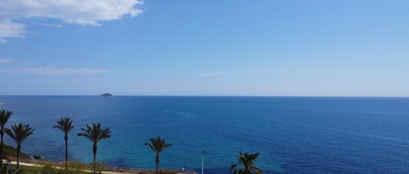 2-8-300 π Live the Mediterranean from Above