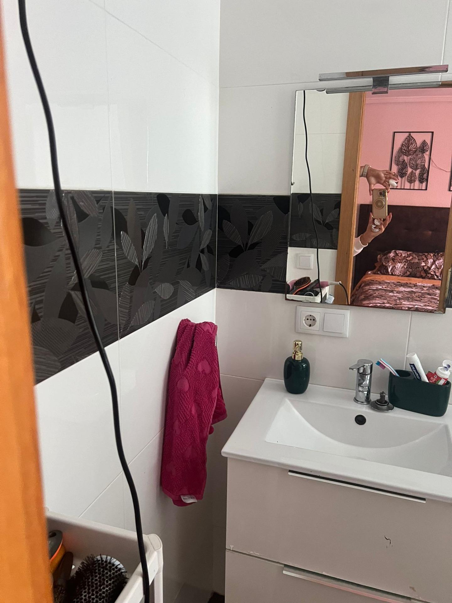 Spacious and Modern Renovated Apartment in San Blas, Alicante