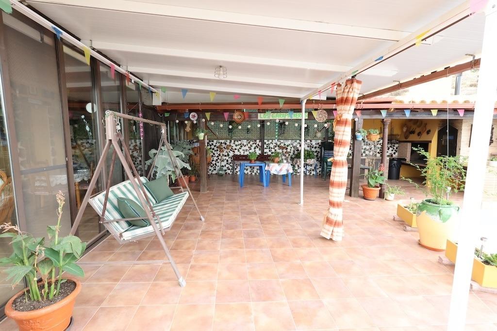 CASA EN FORTUNA CON 1000 M2 DE PARCELA Y SUPERFICIE DE 120 M2 DE CASA. 5 DORM. 3 BAÑOS.