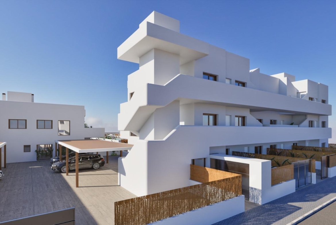 OBRA NUEVA EN LOS ALCÁZARES CON VISTAS AL MAR NENOR. BUNGALOWS PLANTA BAJA Y ALTA. 2 DORM. 2 BAÑOS. PARKING Y PISCINA.