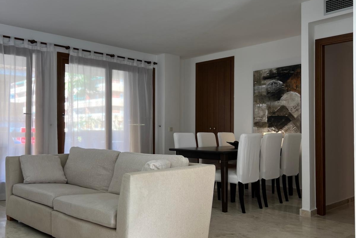 La Entrada ! Enorme apartamento en una de las mejores zonas de Costa Blanca !