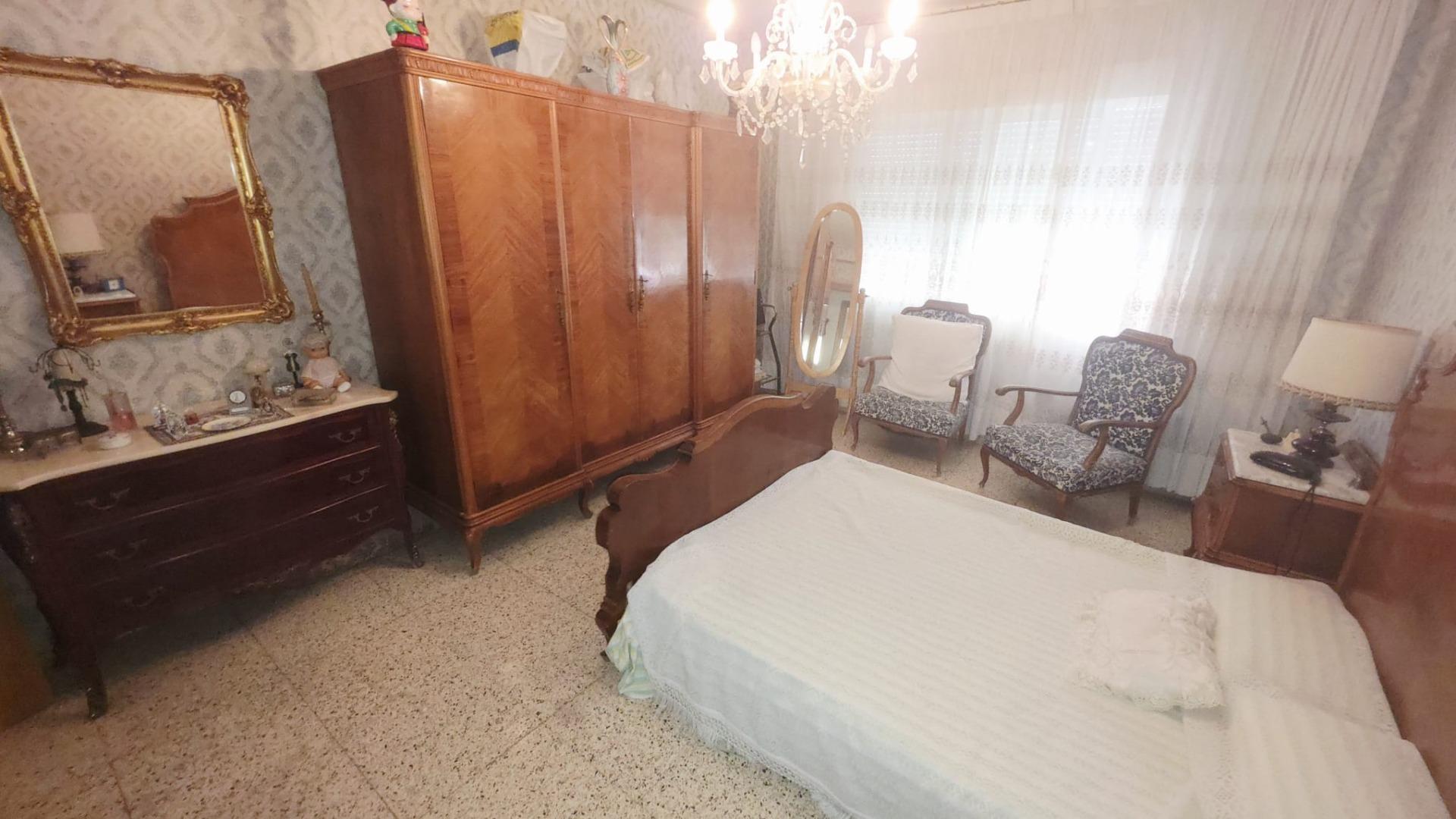 2-8-373 Magnifica vivienda en pleno centro de Alicante con ascensor y garaje, junto al Corte Inglés