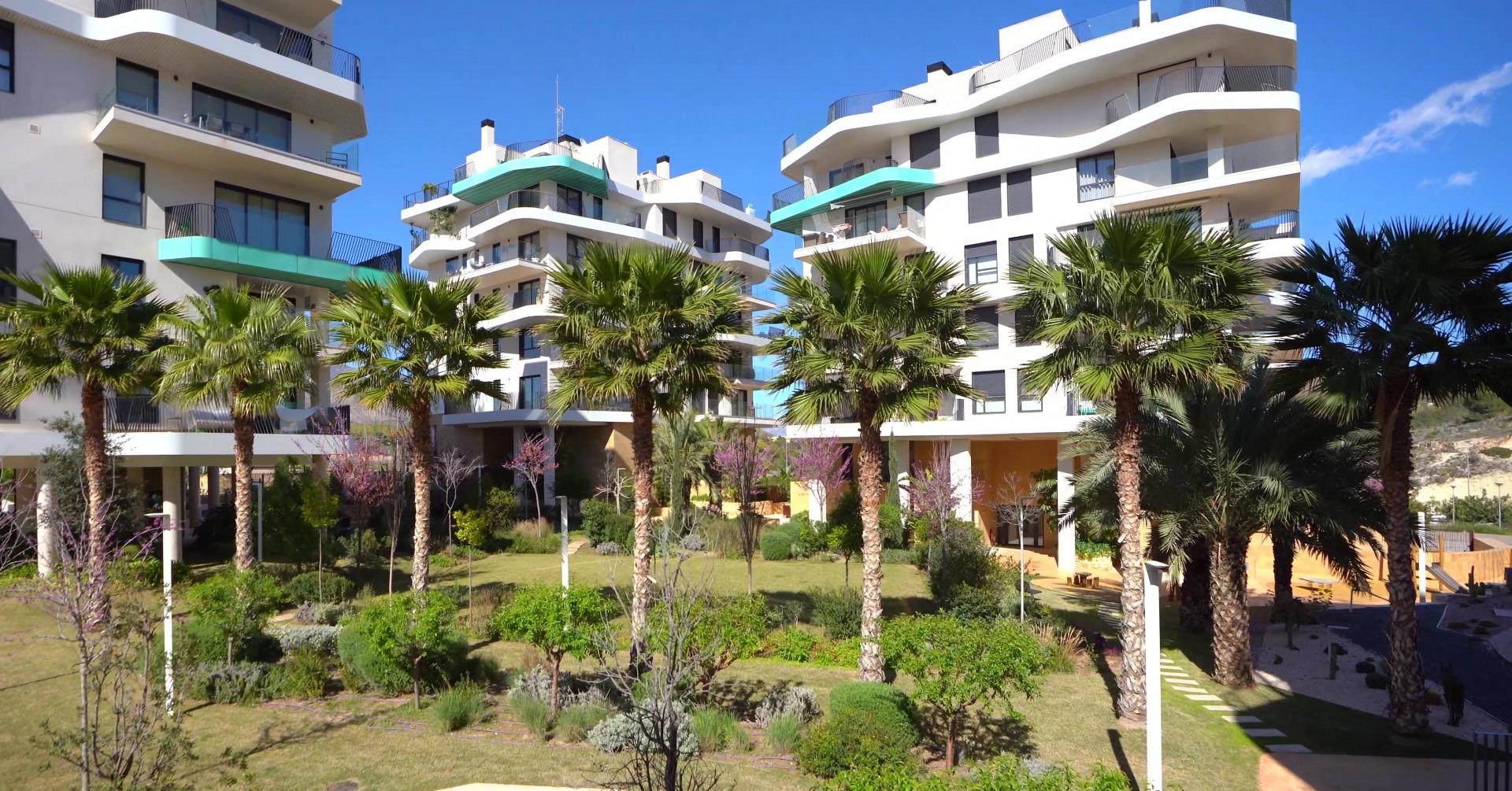 Moderne nieuwe appartementen aan de oevers van de Middellandse Zee