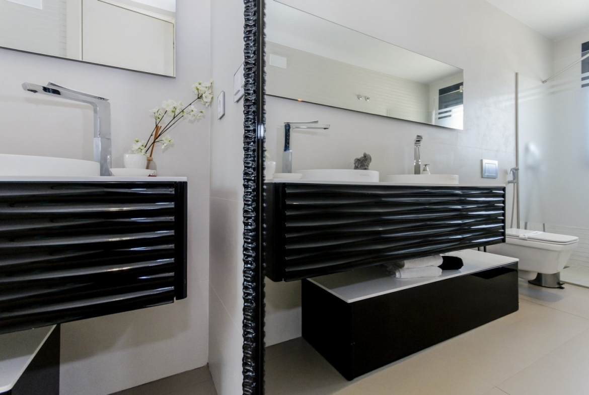 NEW CONSTRUCTION VILLAS 250 m FROM THE BEACH IN CAMPOAMOR