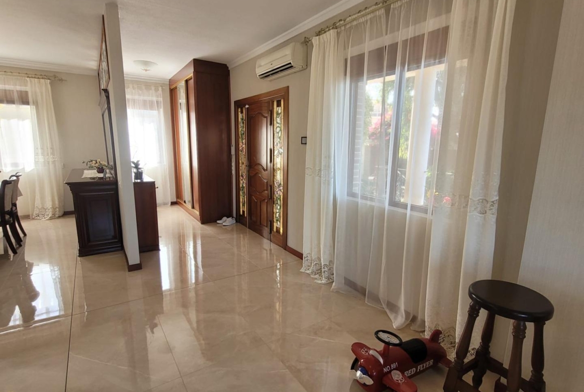 Luxury Villa in Ciudad Quesada with Stunning Clear Views