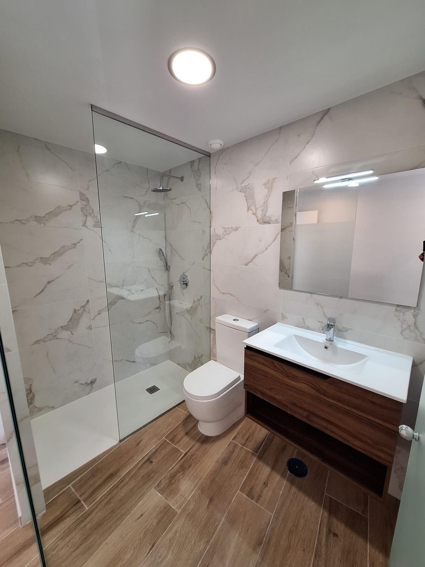 Nieuwbouw appartement in Villamartin met parkeerplaats en gemeenschappelijk zwembad