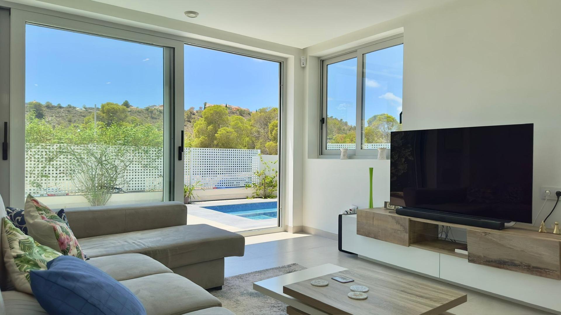 Grote villa op het balkon van Finestrat met uitzicht op de zee
