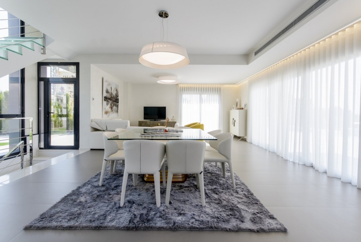 NEW CONSTRUCTION VILLAS 250 m FROM THE BEACH IN CAMPOAMOR