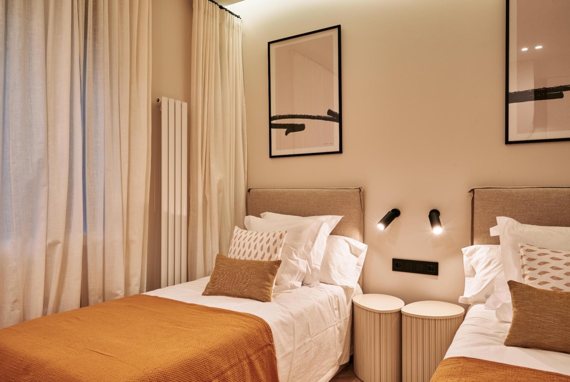 EXCLUSIVE BRAND NEW RENOVATED APARTMENT IN THE CENTER OF MADRID