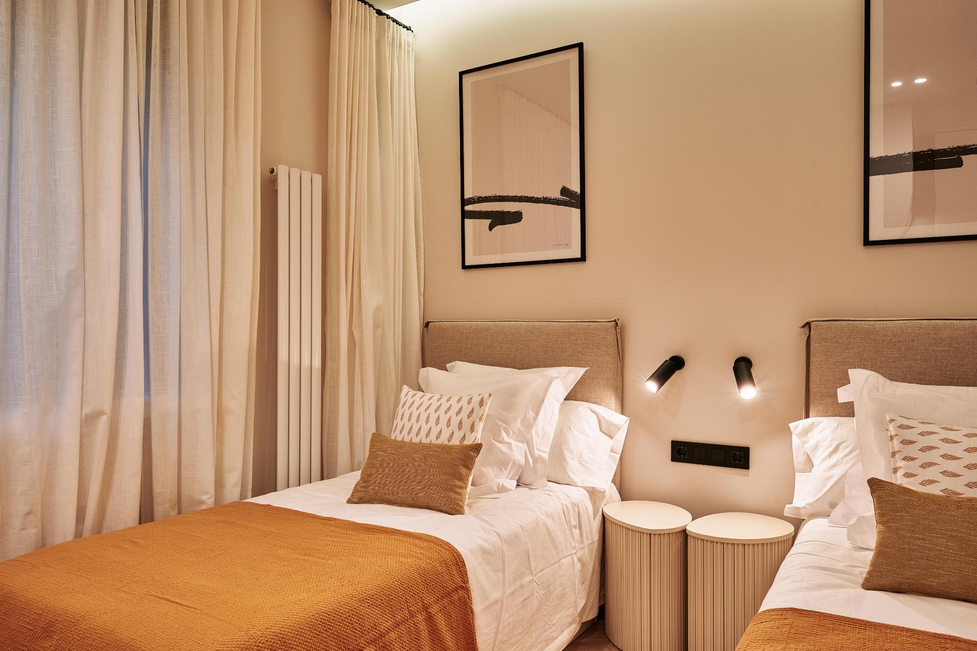 EXCLUSIVE BRAND NEW RENOVATED APARTMENT IN THE CENTER OF MADRID