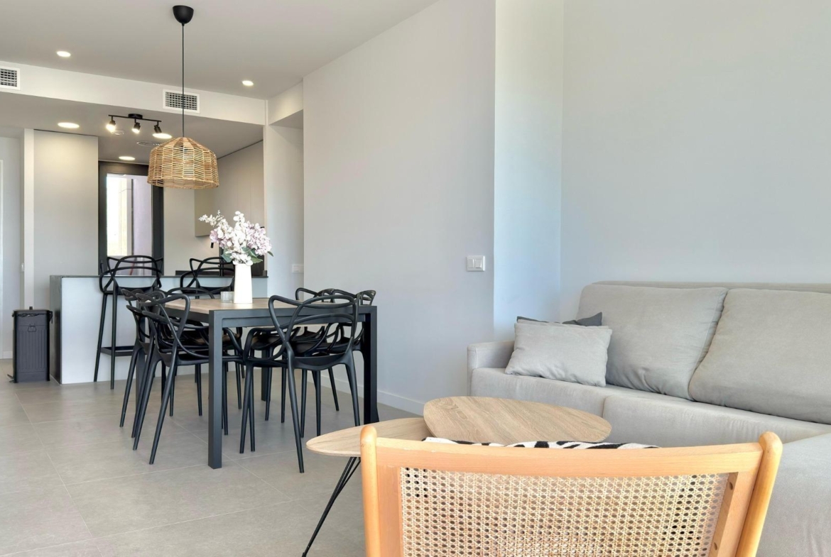 Luxe appartement te koop met prachtig uitzicht op zee