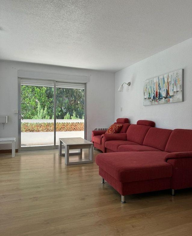 🏡 Semi-detached house in Albir with a tourist license – just 200 meters from the sea! 🌊🌿