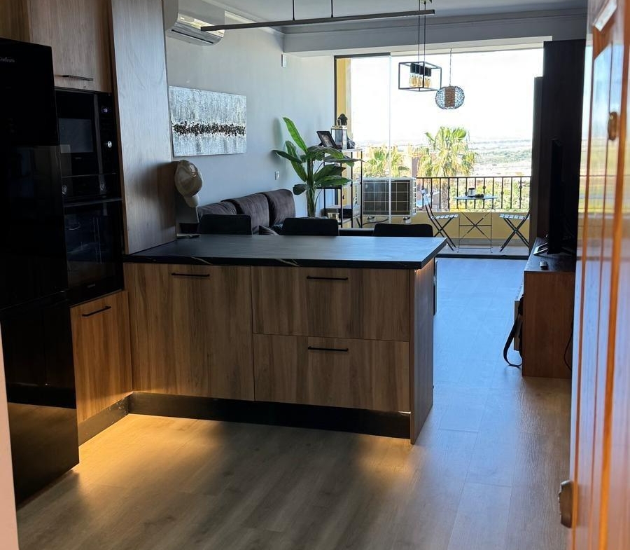 Exclusivo Piso de 2 Dormitorios en el Campo de Golf Bonalba, Mutxamel