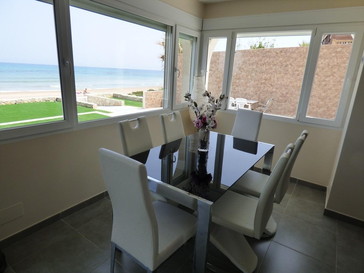 Chalet Pareado ÚNICO en Primera Línea en Playa de San Juan