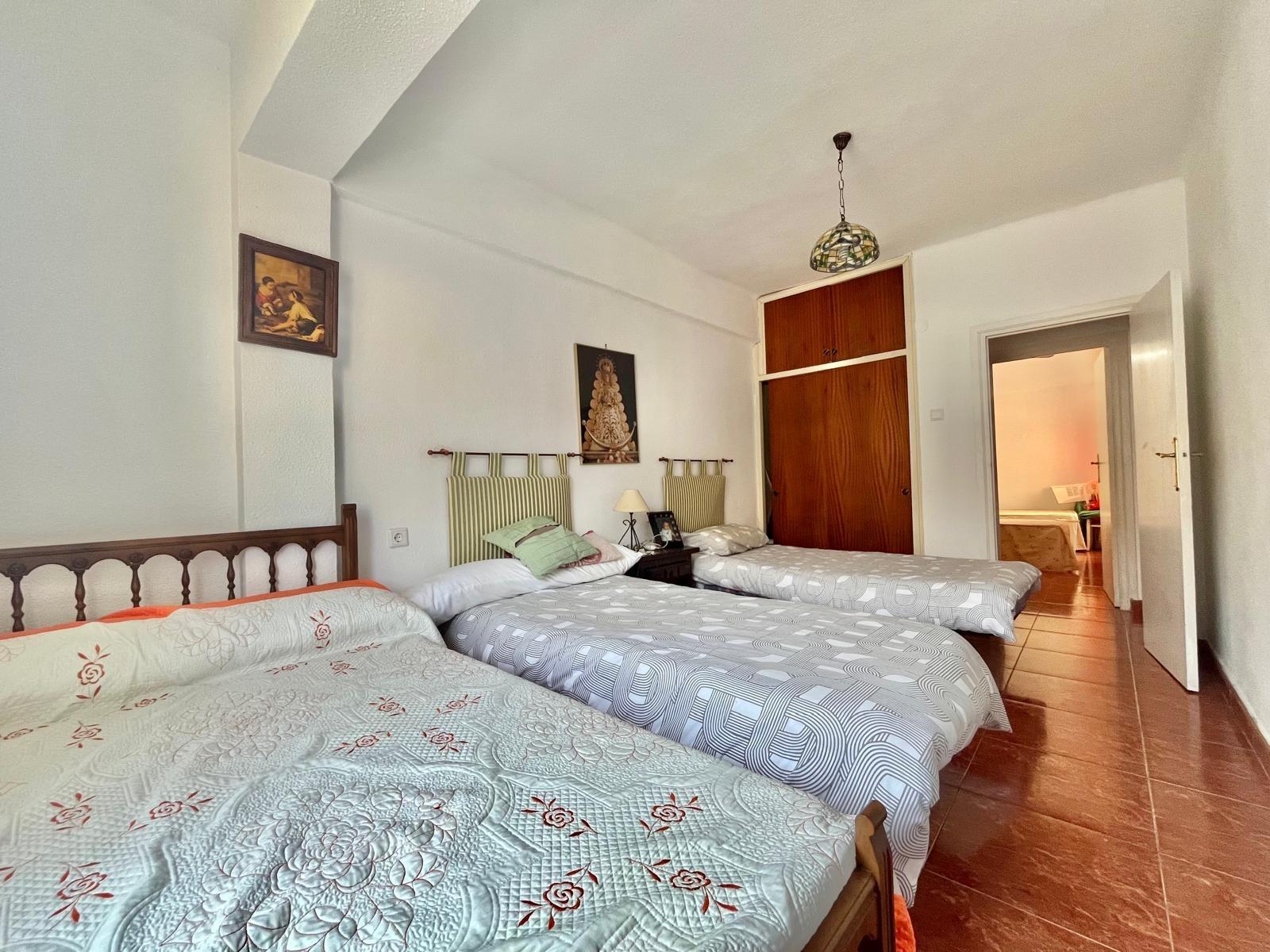 Spacious Apartment Just 400 Meters from Playa del Cura – Torrevieja