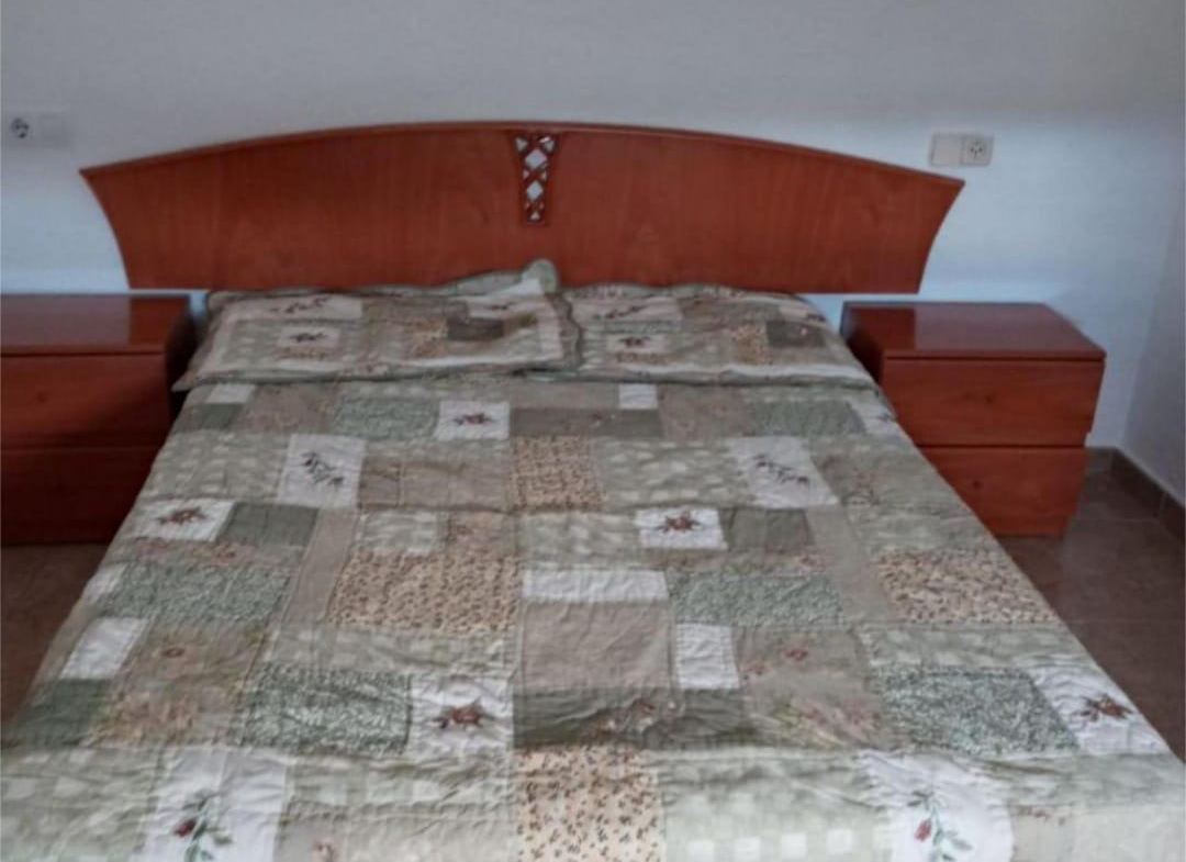 BONITA CASA ADOSADA EN ALMORADÍ: 4 HAB, 2 BAÑOS