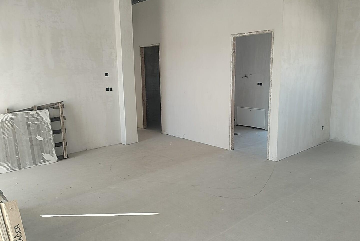 Amplia Villa Unifamiliar Independiente OBRA NUEVA con Piscina en Entorno Natural con calidades de Lujo
