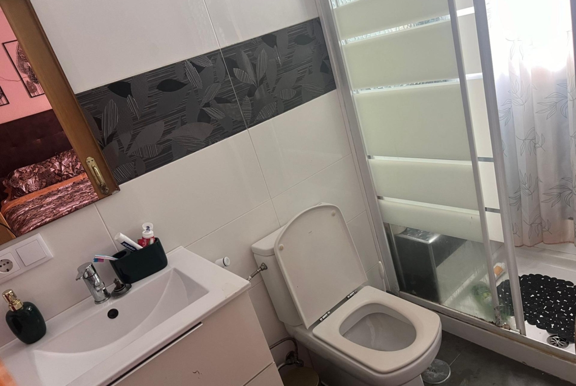 Spacious and Modern Renovated Apartment in San Blas, Alicante