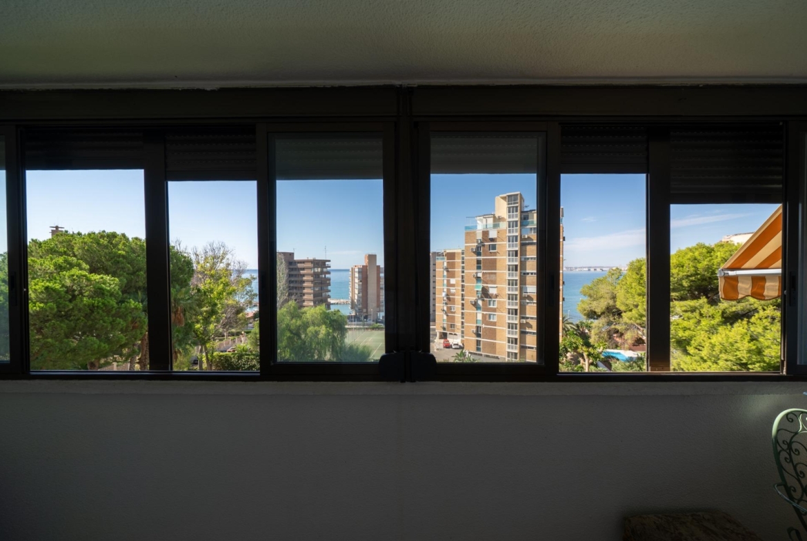 Piso en Edificio de Lujo a 2 minutos del Mar en la Albufereta