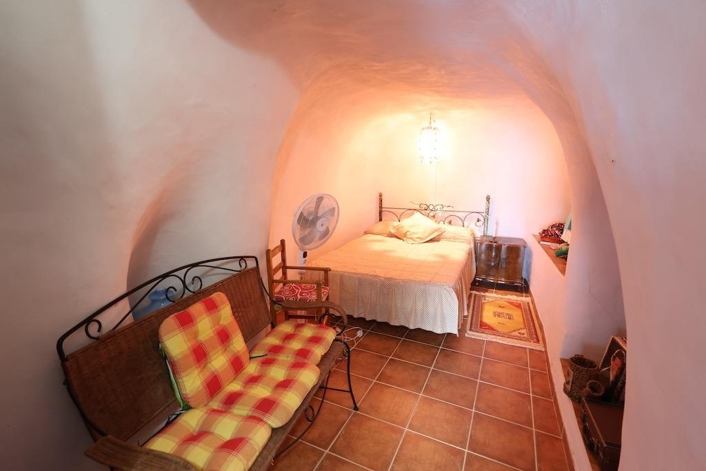 CASA EN FORTUNA CON 1000 M2 DE PARCELA Y SUPERFICIE DE 120 M2 DE CASA. 5 DORM. 3 BAÑOS.