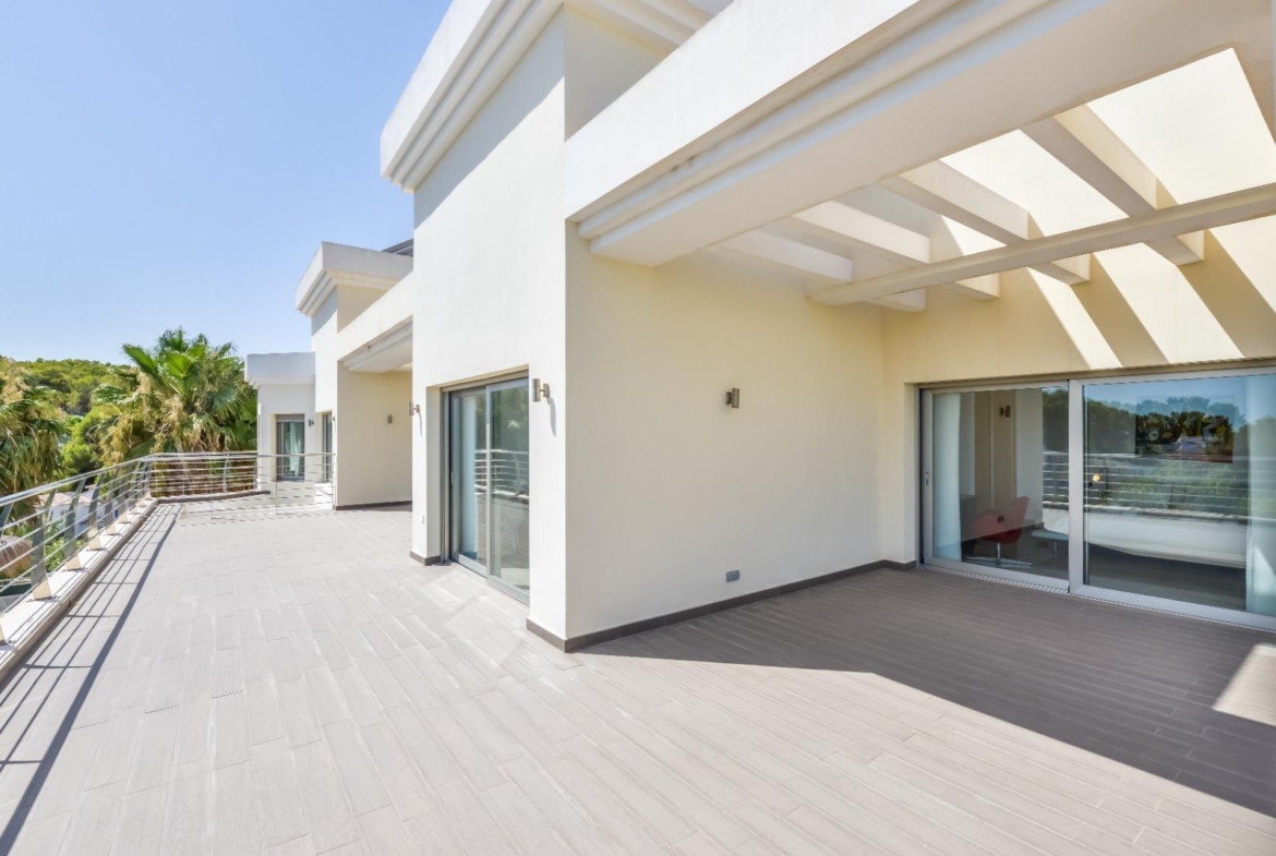 Modern and Luxurious Villa with Sea Views in Benissa 🌊