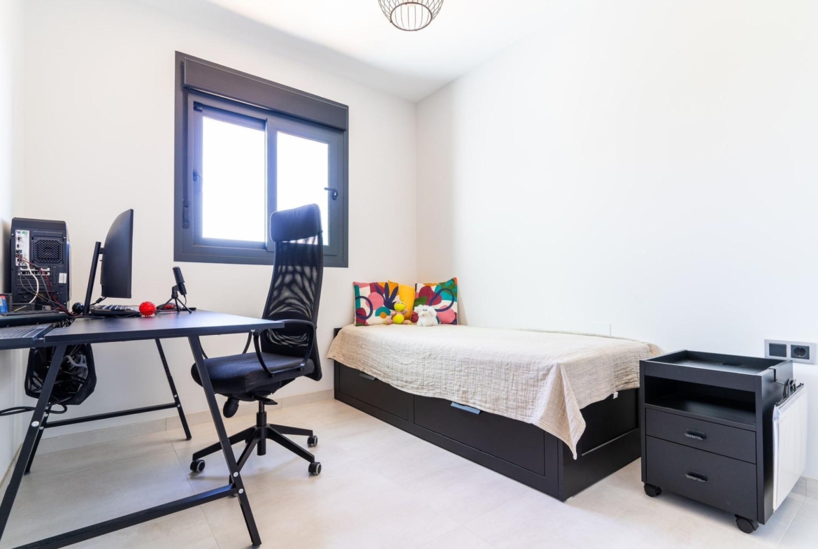 Impresionante apartamento de 3 dormitorios en Sunset Waves en planta 17 espectaculares vistas al mar
