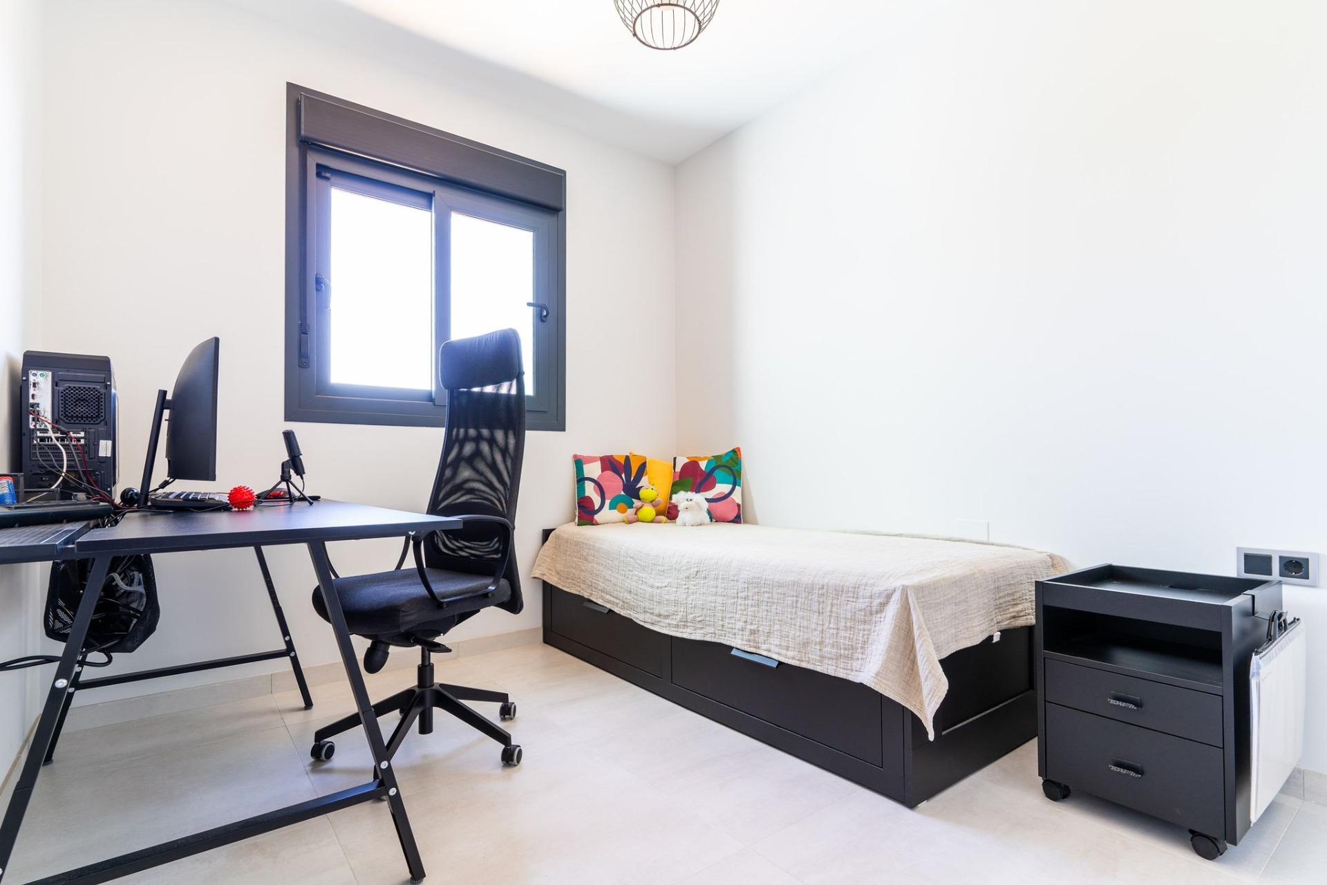 2-9-352 Impresionante apartamento de 3 dormitorios en Sunset Waves en planta 17 espectaculares vistas al mar