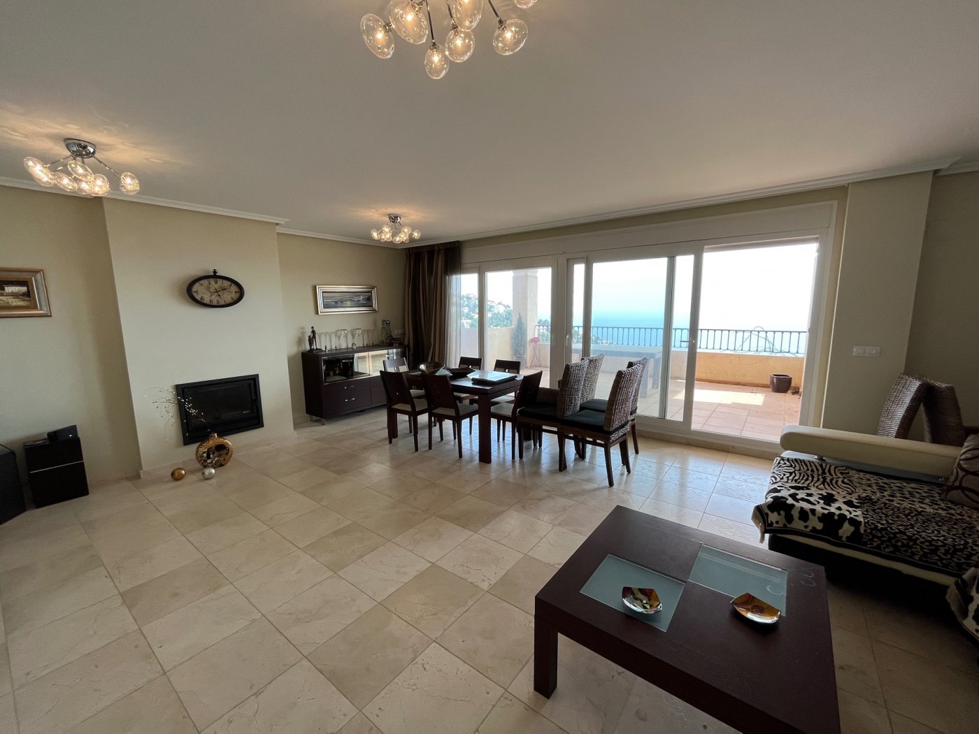 ALTEA HILLS EXCLUSIVE FLAT FOR SALE WITH SEA VIEWS