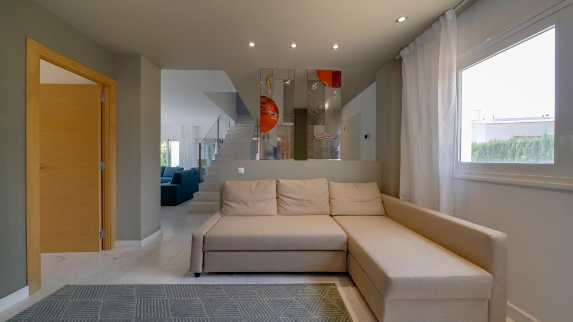 Luxury Villa in the central area of Albir