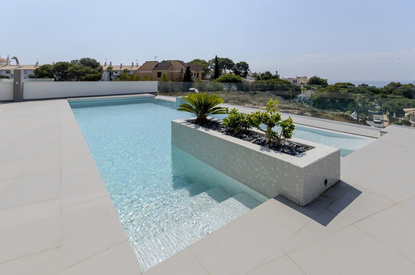 NEW CONSTRUCTION VILLAS 250 m FROM THE BEACH IN CAMPOAMOR