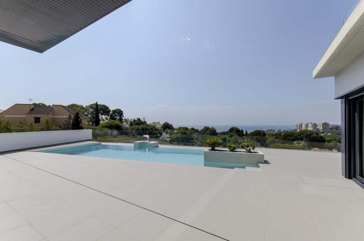 NEW CONSTRUCTION VILLAS 250 m FROM THE BEACH IN CAMPOAMOR