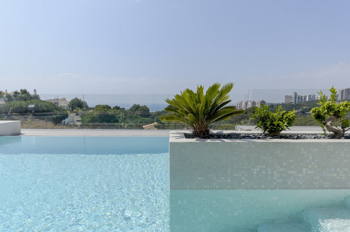 NEW CONSTRUCTION VILLAS 250 m FROM THE BEACH IN CAMPOAMOR
