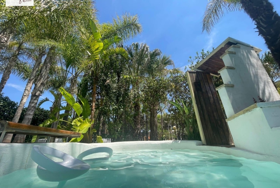 EXCLUSIVE VILLA-OASIS WITH GUEST-HOUSES (BÉTERA)