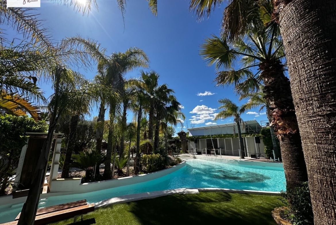 EXCLUSIVE VILLA-OASIS WITH GUEST-HOUSES (BÉTERA)