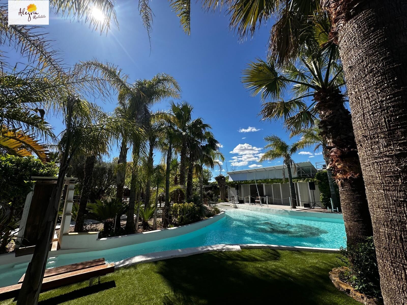 20-14-3 EXCLUSIVE VILLA-OASIS WITH GUEST-HOUSES (BÉTERA)