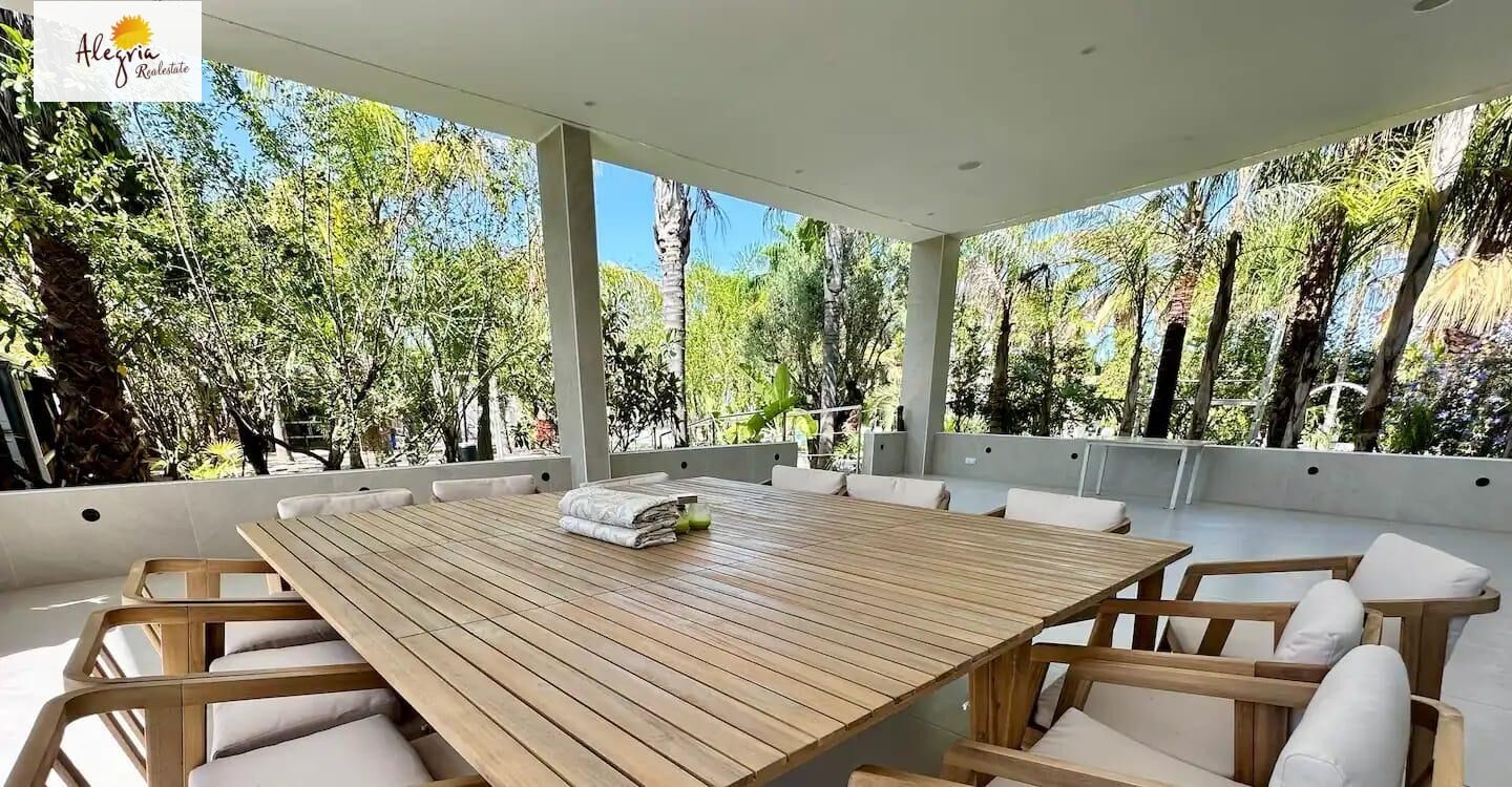 20-19-3 EXCLUSIVE VILLA-OASIS WITH GUEST-HOUSES (BÉTERA)
